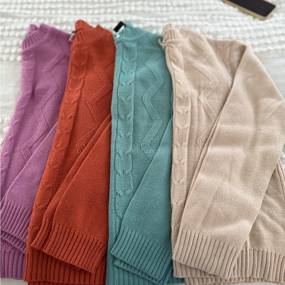 Salon Studio: Elegant Women's Cable Knit Cowl Neck Sweater Bundle - Medium